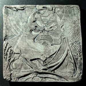NIO GUARDIAN Clay Relief - Handmade Japanese Temple Sculpture, Grey, 10x10cm