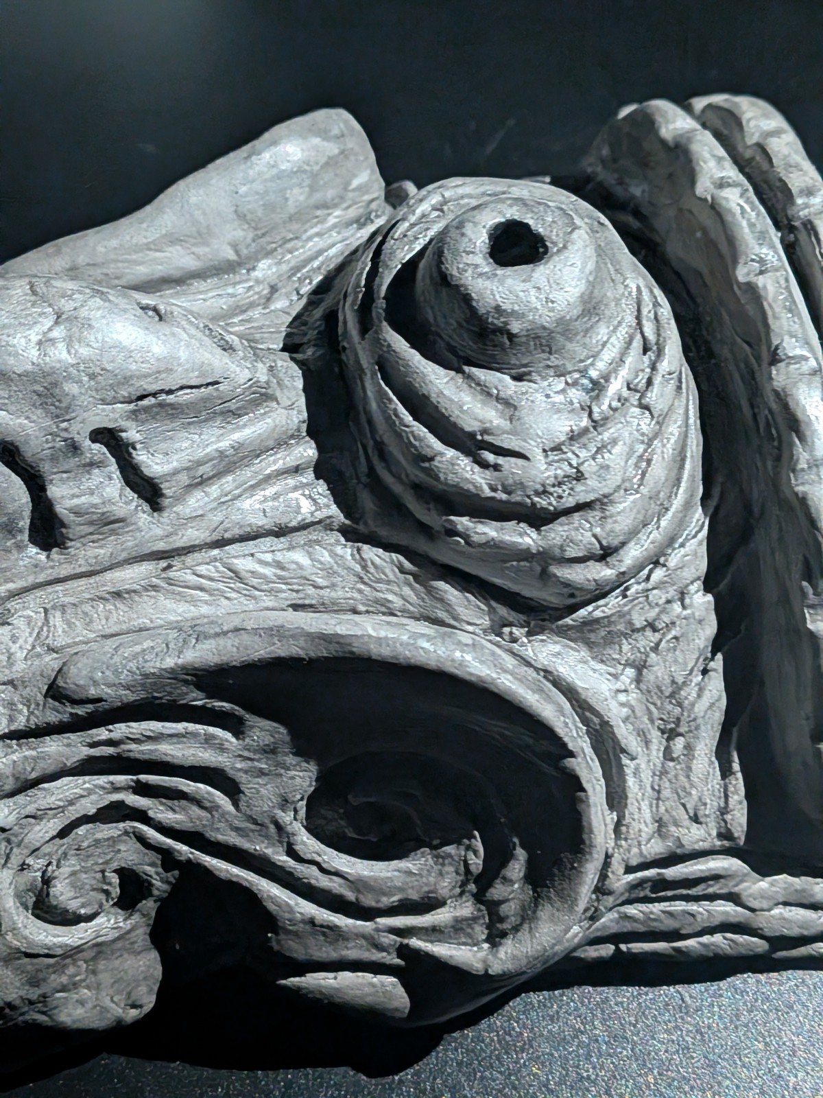 BASIN GHOST Clay Demon Mask – Handmade Yokai Sculpture, Dark Grey - Image 6