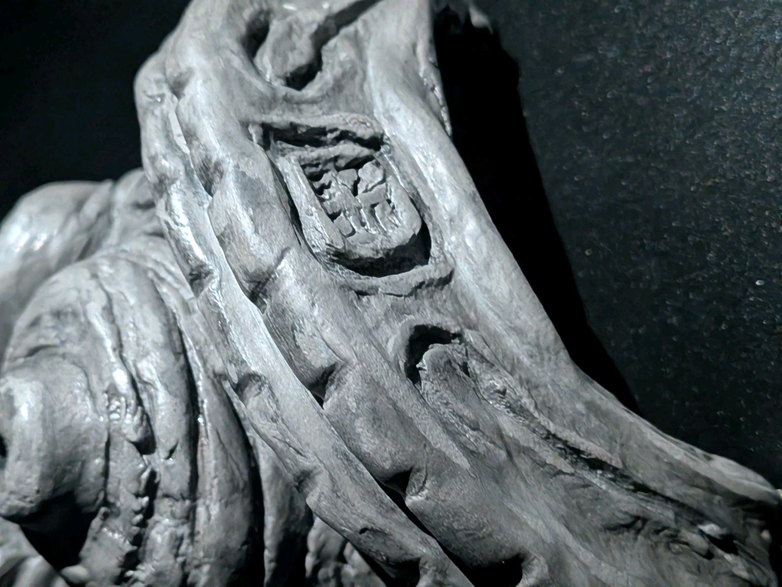 BASIN GHOST Clay Demon Mask – Handmade Yokai Sculpture, Dark Grey - Image 8