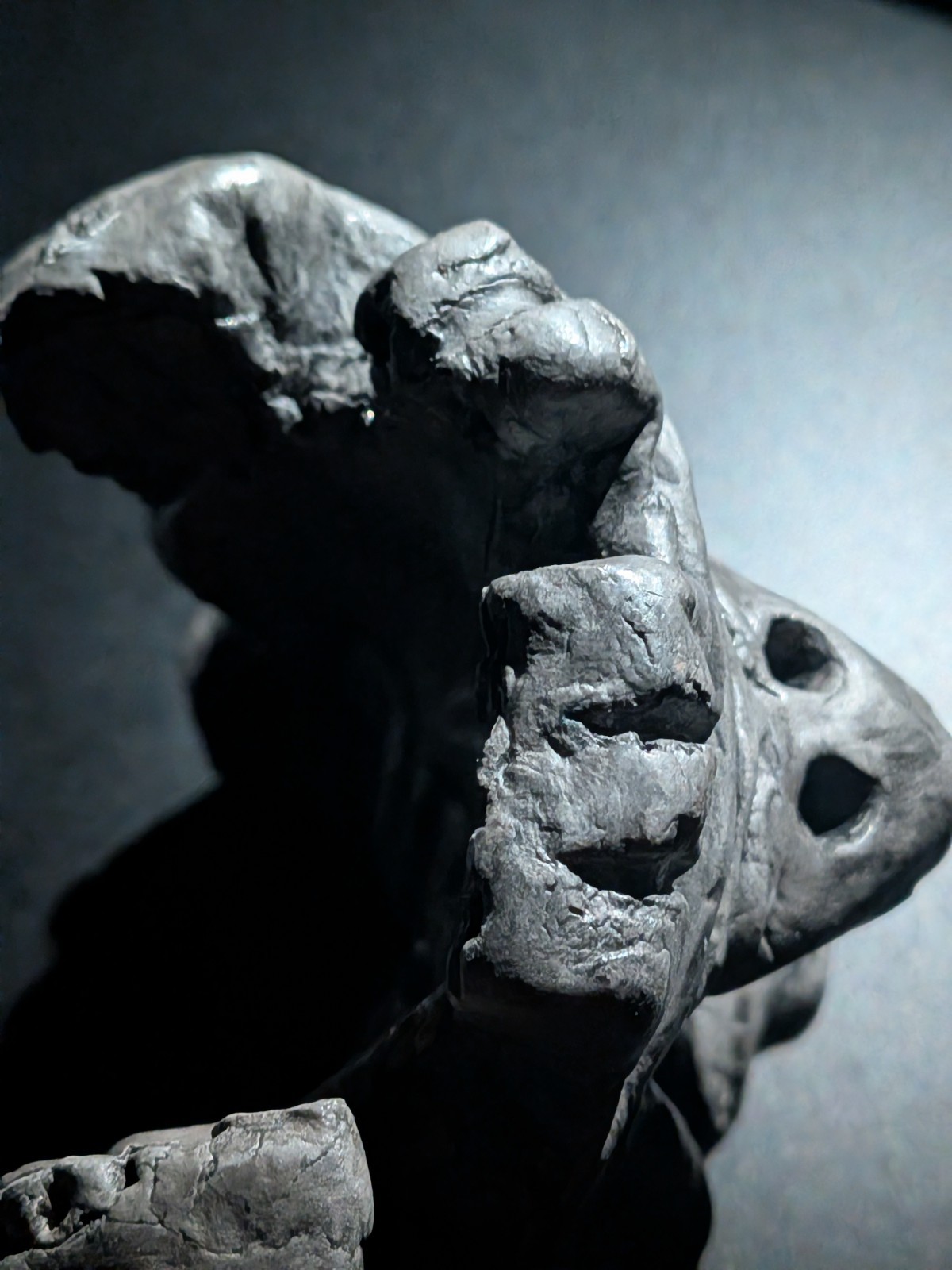 BASIN GHOST Clay Demon Mask – Handmade Yokai Sculpture, Dark Grey - Image 9