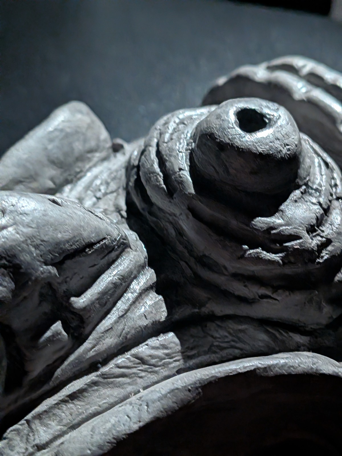 BASIN GHOST Clay Demon Mask – Handmade Yokai Sculpture, Dark Grey - Image 11