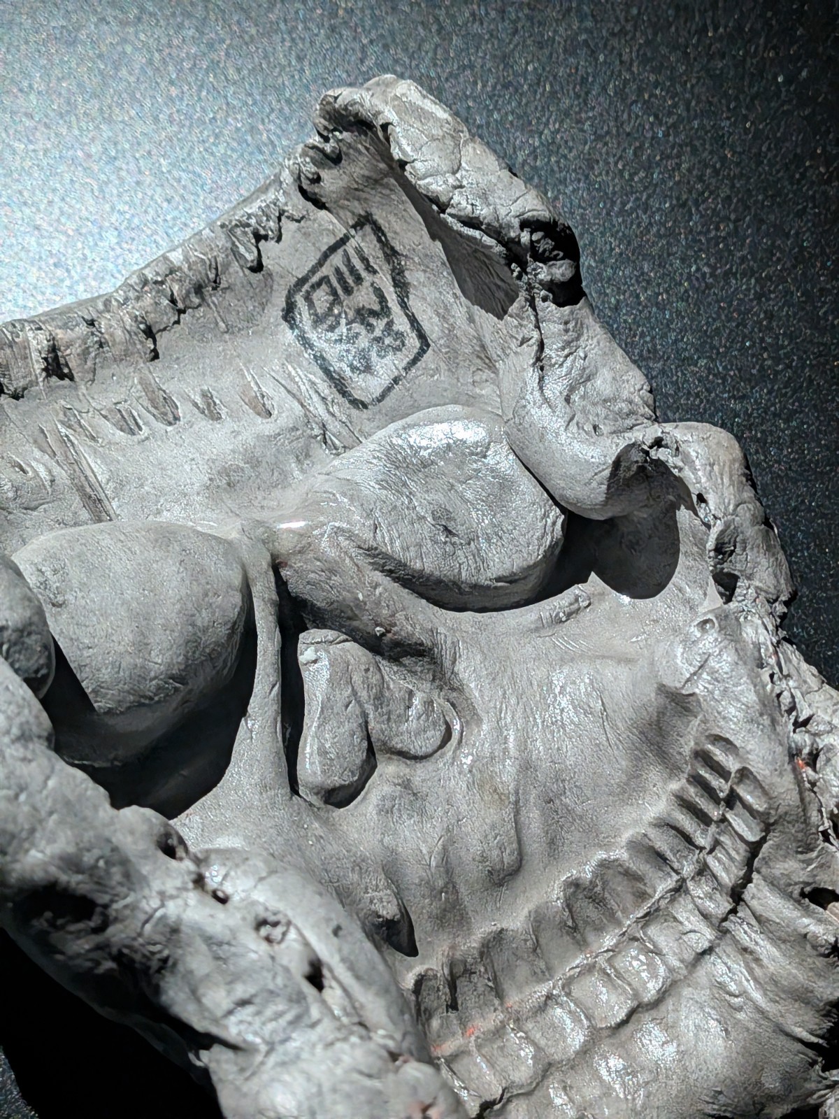 BASIN GHOST Clay Demon Mask – Handmade Yokai Sculpture, Dark Grey - Image 15