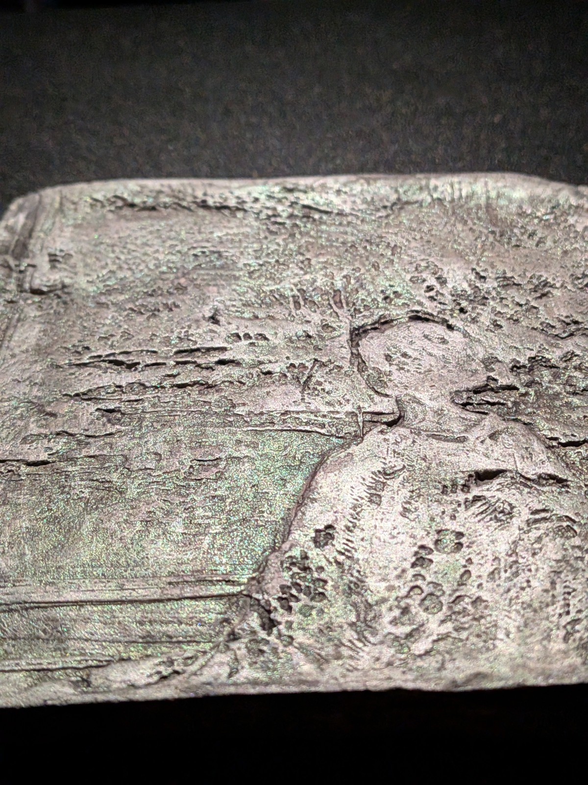 YUREI Clay Relief - Handmade Japanese Ghost Sculpture, Silver/Gold, 10x10cm - Image 8