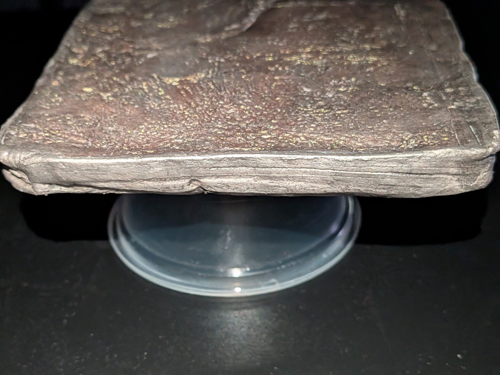 YUREI Clay Relief - Handmade Japanese Ghost Sculpture, Silver/Gold, 10x10cm - Image 16