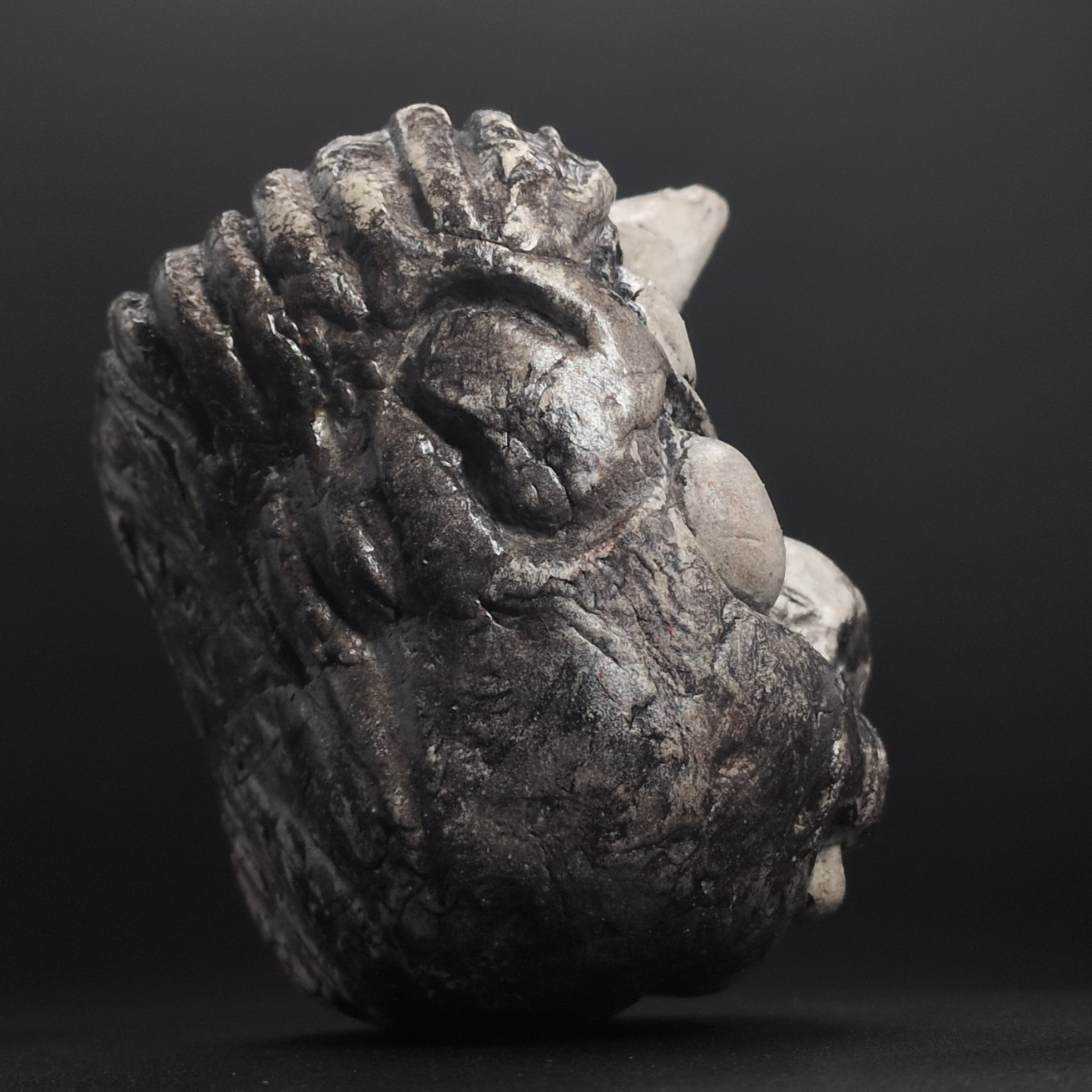 HOSOSHI ONI - Handmade Japanese Clay Effigy, Silver Black, Four-Eyed Watchman - Image 4