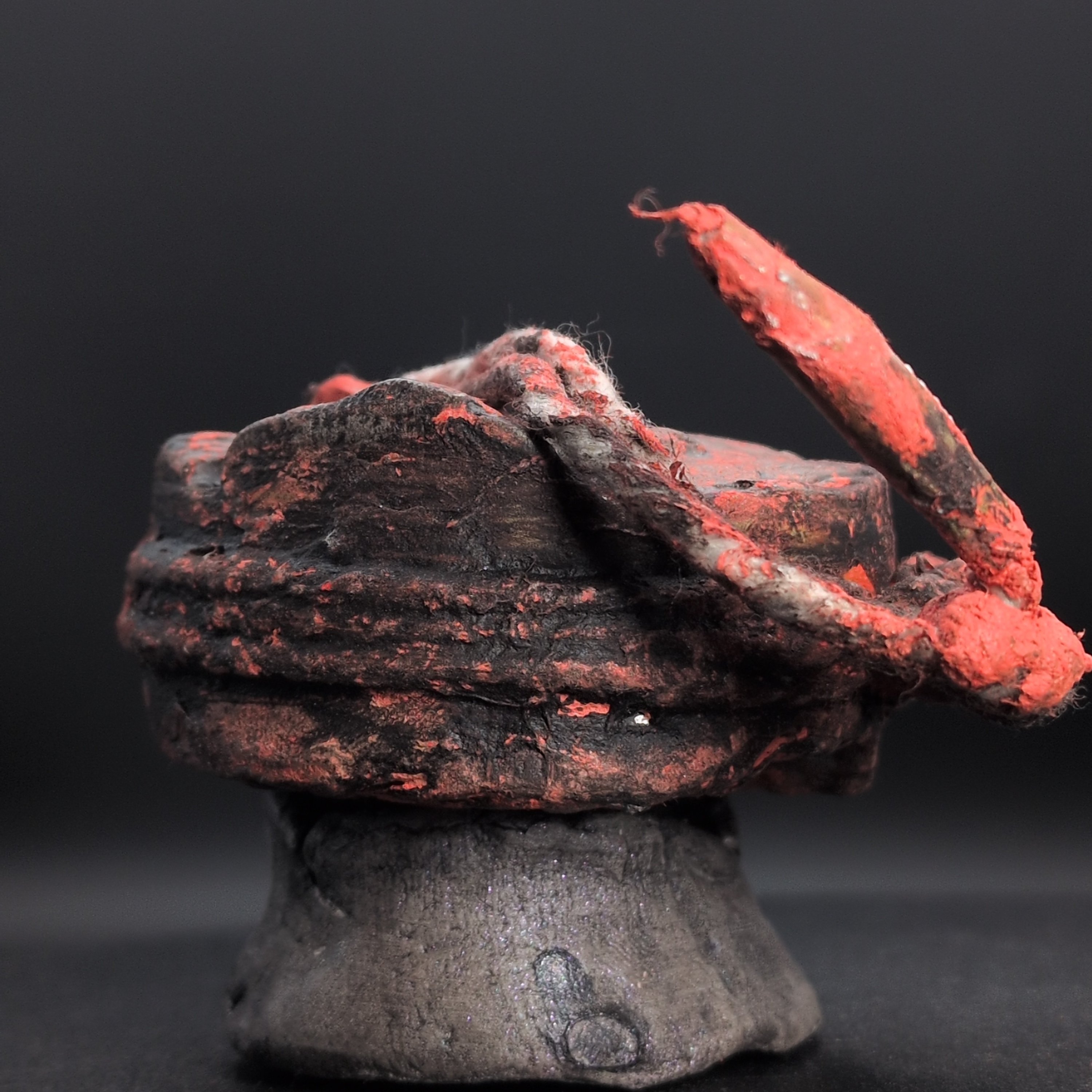 SPIRIT VESSEL - Handmade Japanese Yorishiro, Red and Charcoal, Emberhusk, Medium - Image 8
